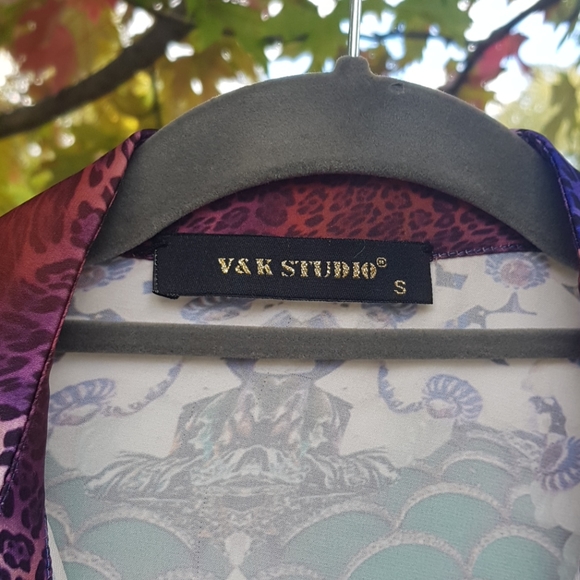 Like New Vibrant Multicolour Print Blouse - Picture 7 of 9